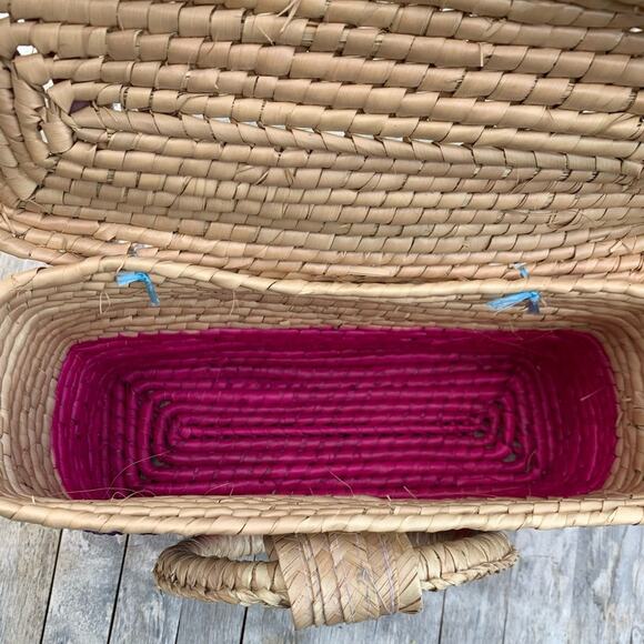 Woven Floral embroidered bag - Picture 8 of 10